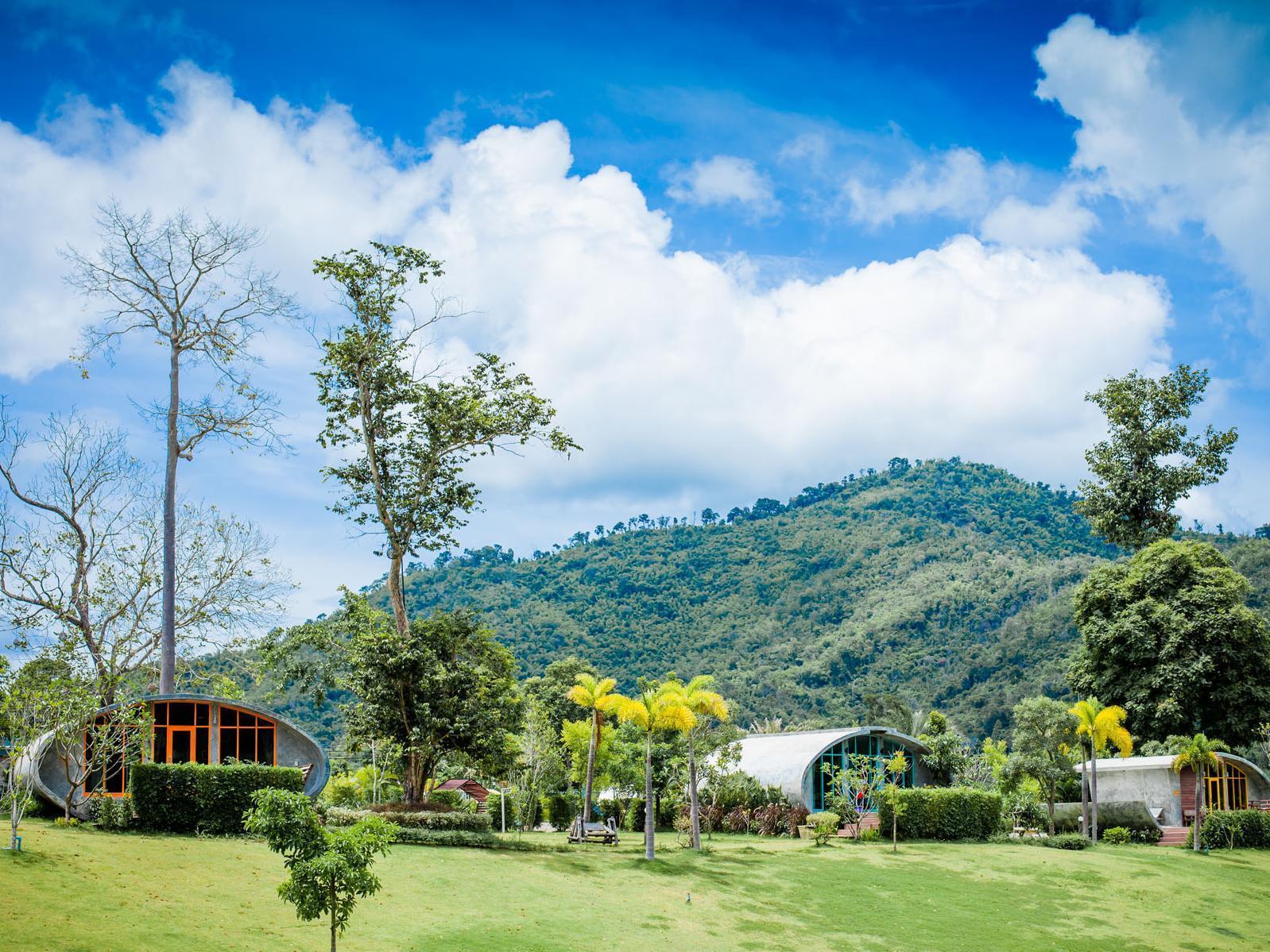The Banyan Leaf Resort Suan Phueng Extérieur photo