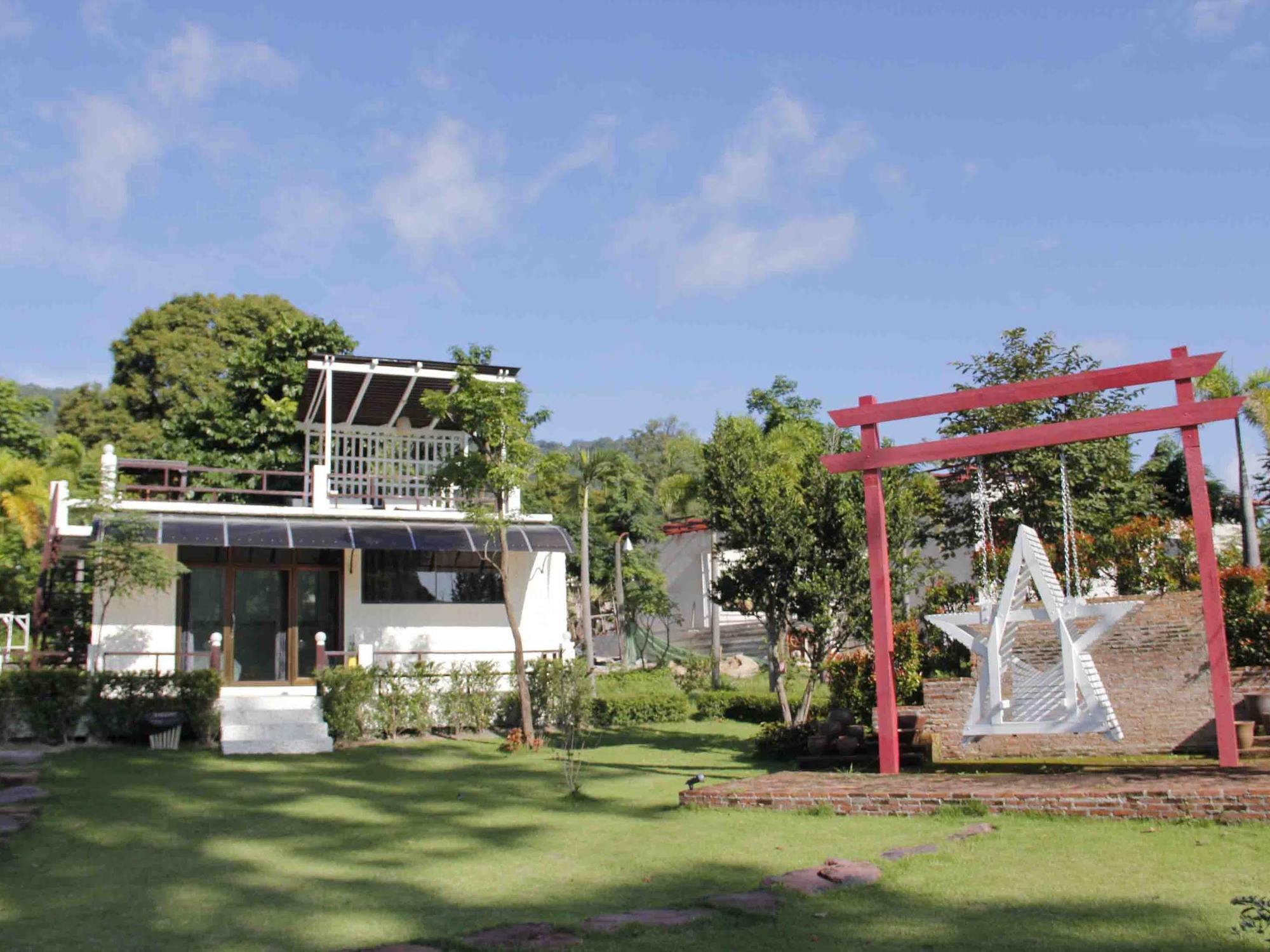 The Banyan Leaf Resort Suan Phueng Extérieur photo